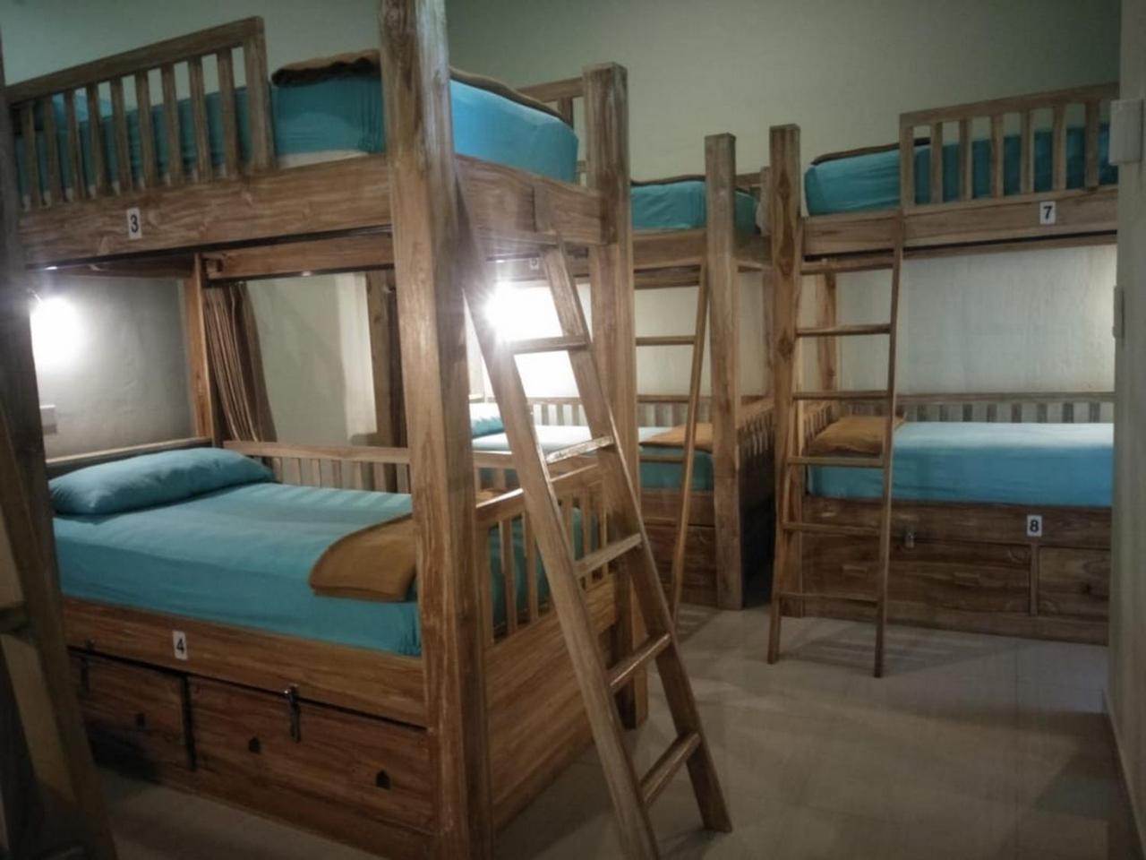 Lembongan Hostel Auberge de jeunesse *